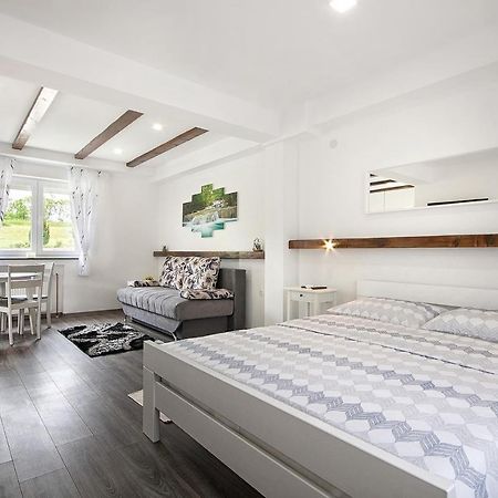 Studio Apartments Kaya Čatrnja Zewnętrze zdjęcie
